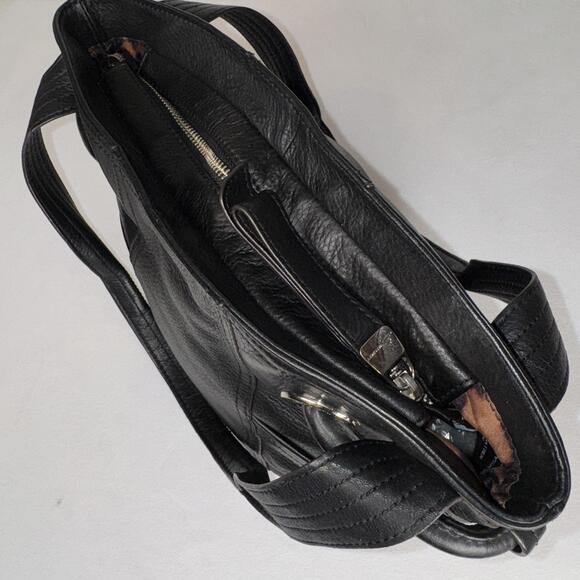 B. Makowsky Black Pebble Leather Shoulder Bag A93569 - Picture 3 of 8